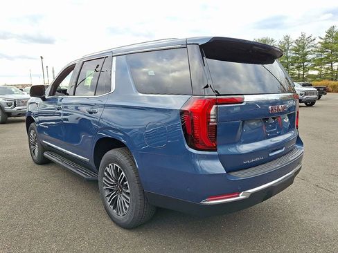 New 2026 GMC Yukon Elevation AWD/4WD image 3