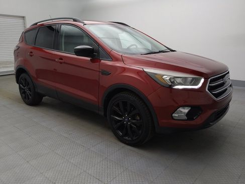 Used 2018 Ford Escape SE w/ SE Sport Appearance Package FWD image 11