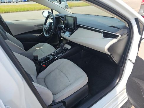 Used 2022 Toyota Corolla LE FWD image 8