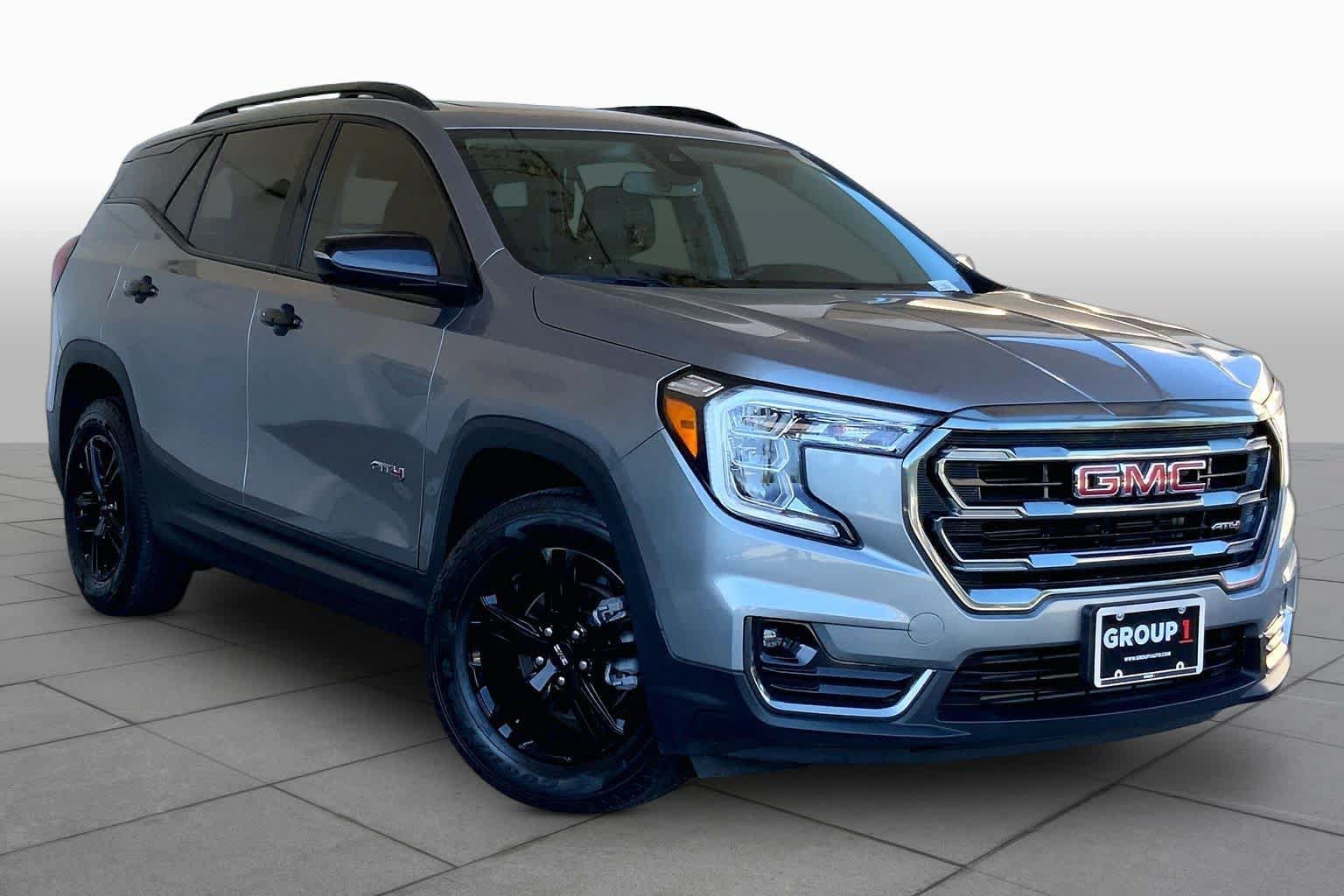 Used 2023 GMC Terrain AT4 AWD/4WD image 3