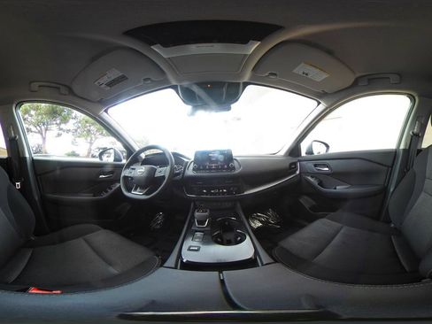 Used 2025 Nissan Rogue SV image 44