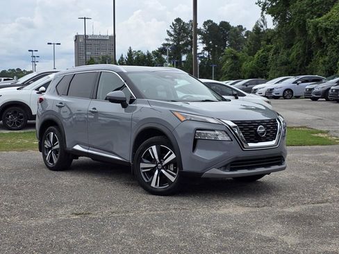 Used 2021 Nissan Rogue SL FWD image 2