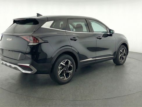 Used 2025 Kia Sportage LX FWD image 9