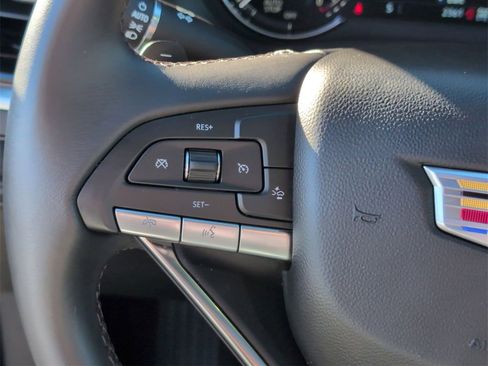 Used 2025 Cadillac XT6 Luxury image 10