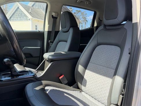 Used 2019 Chevrolet Colorado Z71 AWD/4WD image 10