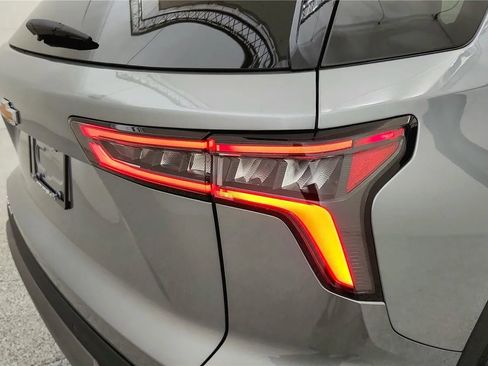 New 2026 Chevrolet Equinox LT AWD/4WD image 15