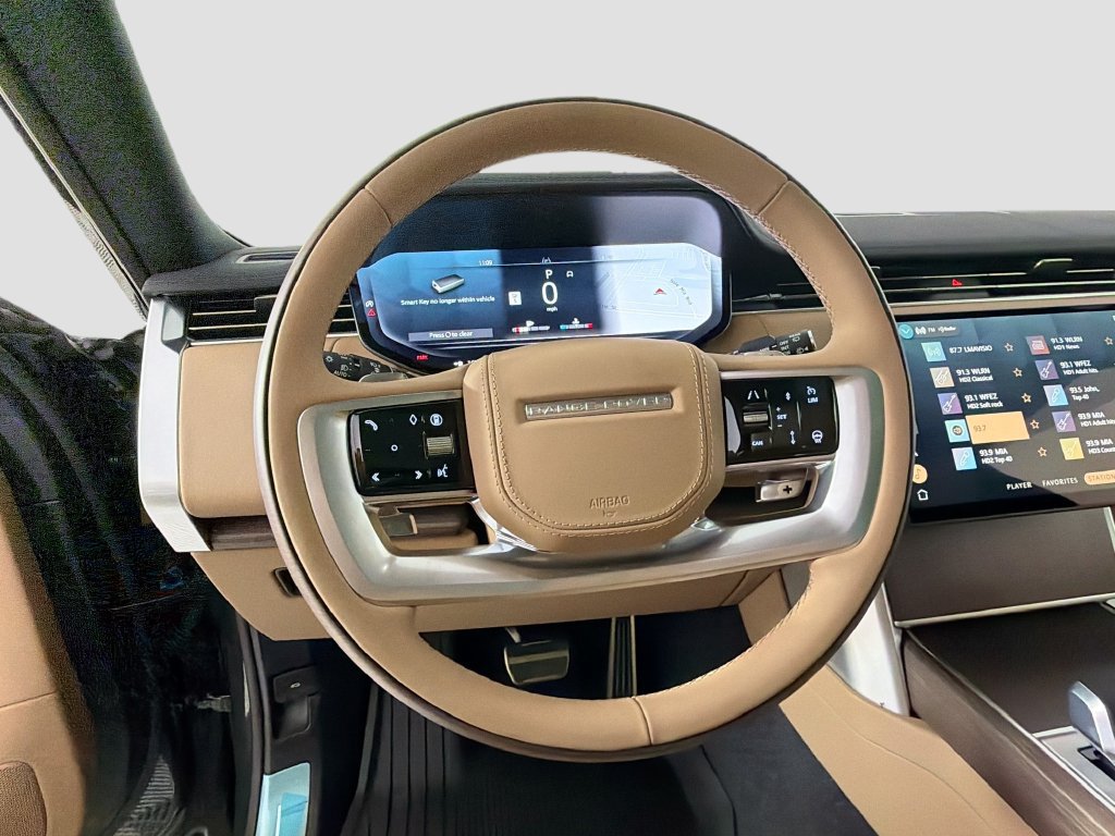 New 2026 Land Rover Range Rover Long Wheelbase SE AWD/4WD image 11
