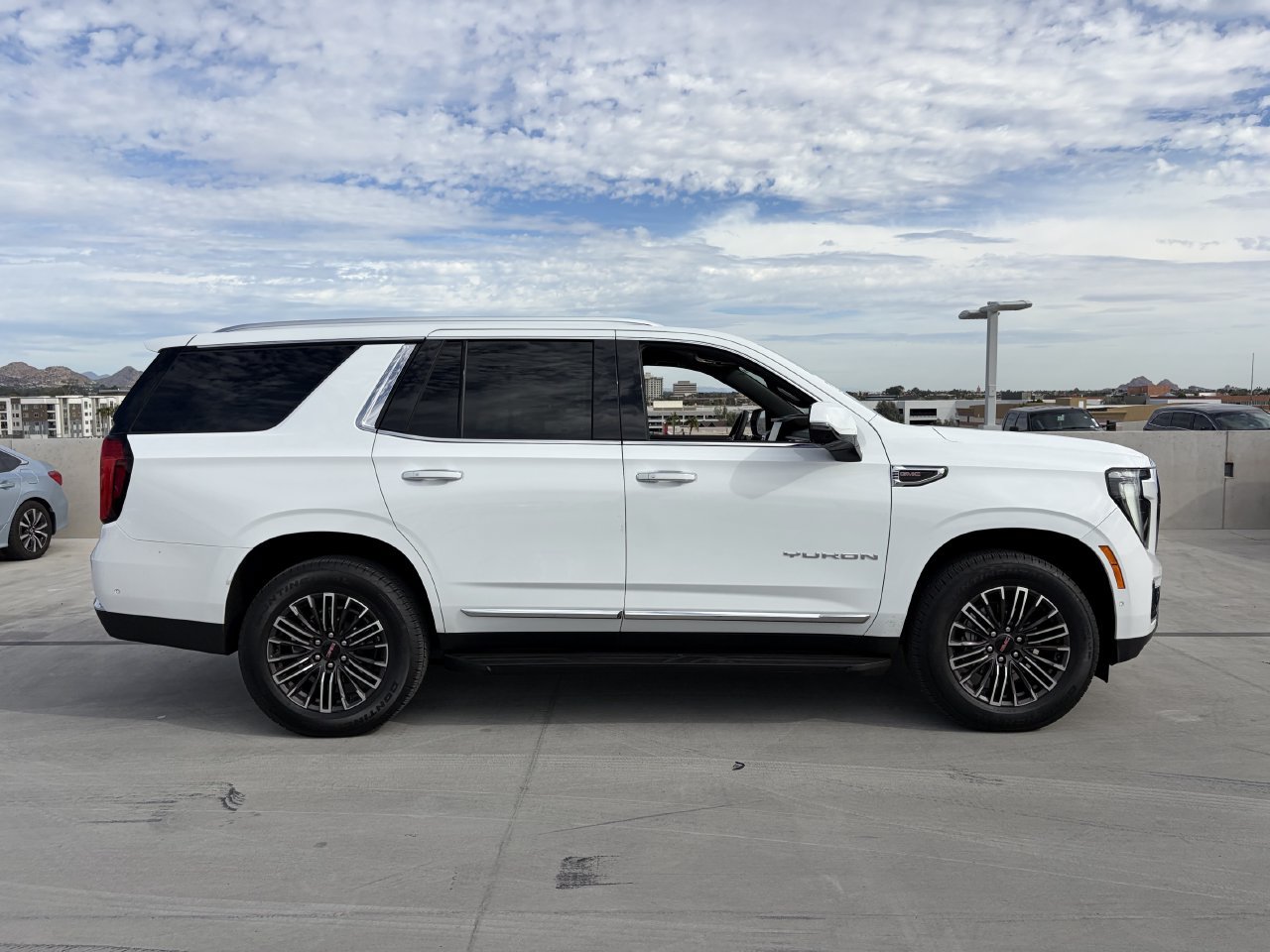Used 2026 GMC Yukon Elevation RWD image 3