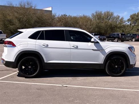 Used 2023 Volkswagen Atlas Cross Sport SE w/ Black Wheel Package image 7