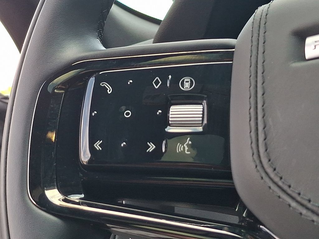 Certified 2026 Land Rover Range Rover Velar S AWD/4WD image 17