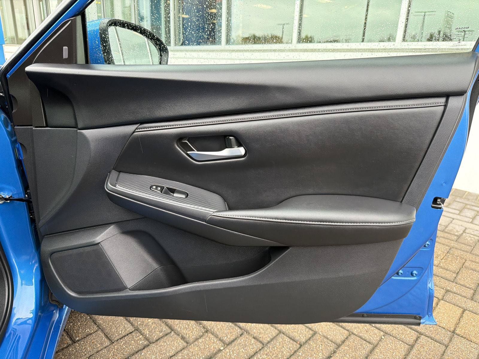 Used 2025 Nissan Sentra SV FWD image 29