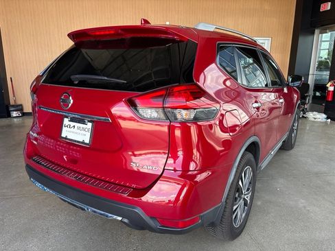 Used 2017 Nissan Rogue SL AWD/4WD image 13