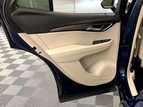 Used 2023 Buick Envision Avenir image 19