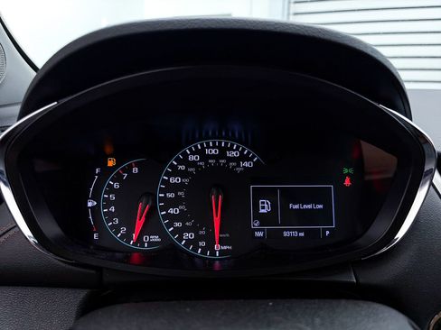 Used 2019 Chevrolet Trax LT w/ LT Convenience Package AWD/4WD image 23