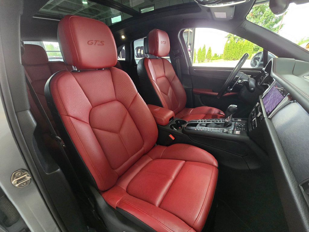 Used 2021 Porsche Macan GTS w/ Premium Package Plus (PF9) AWD/4WD image 30