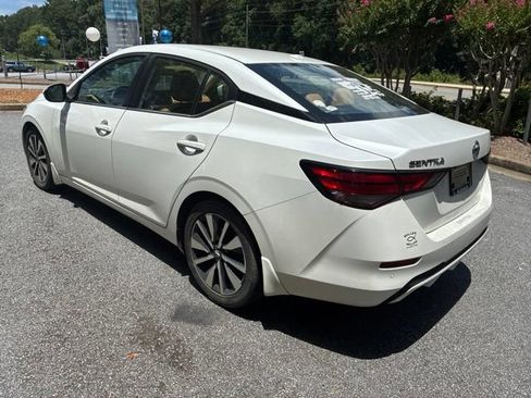 Used 2022 Nissan Sentra SV w/ SV Premium Package FWD image 2