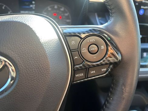 Used 2025 Toyota Corolla SE image 24