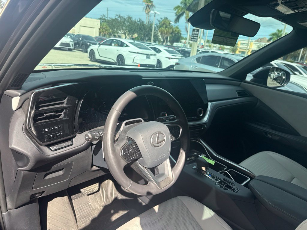 Used 2025 Lexus TX 350 AWD w/ Technology Package image 15