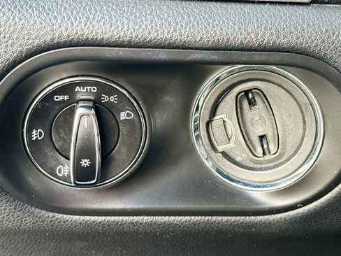 Used 2018 Porsche Macan image 11