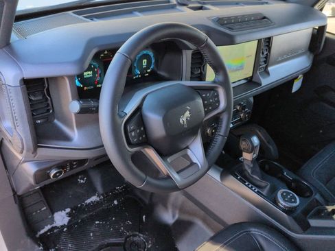 New 2025 Ford Bronco Badlands image 10