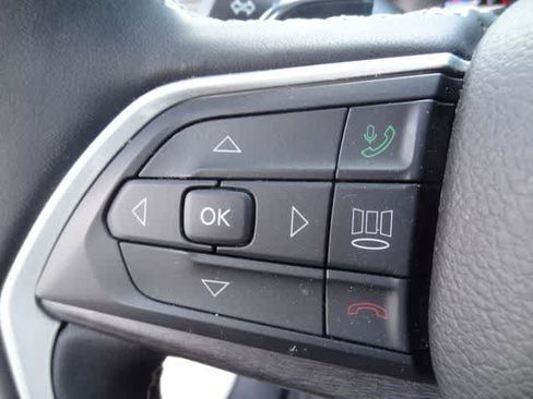 Used 2023 Jeep Grand Cherokee L Limited AWD/4WD image 24