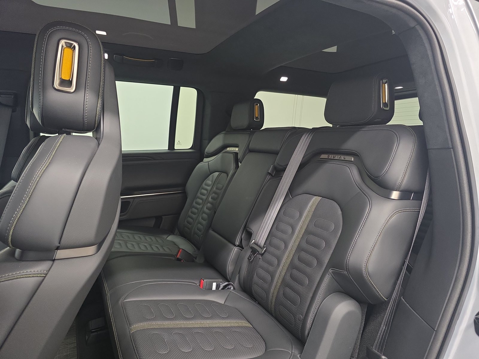 Used 2023 Rivian R1S Adventure Quad AWD/4WD image 21