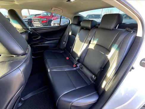 Certified 2024 Lexus ES 350 w/ Premium Package image 19