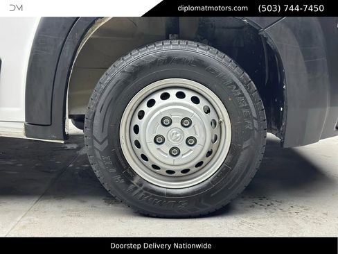 Used 2024 RAM ProMaster 2500 w/ Convenience Group image 32