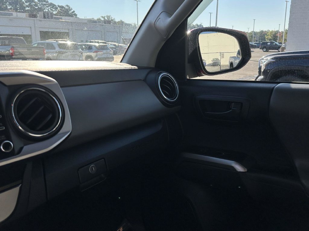 Used 2023 Toyota Tacoma SR5 RWD image 38