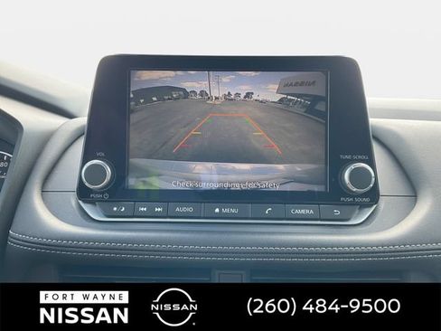 Used 2025 Nissan Rogue SV AWD/4WD image 15