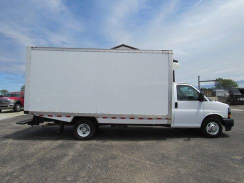 Used 2024 Chevrolet Express 3500 w/ Power Convenience Package RWD image 2