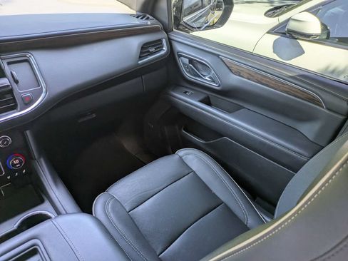 Used 2023 Chevrolet Tahoe Premier RWD image 18