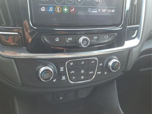 Certified 2023 Chevrolet Traverse LT FWD image 16