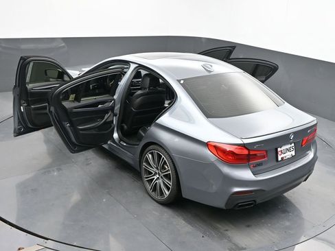 Used 2018 BMW M550i xDrive image 44