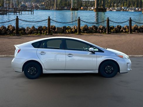 Used 2012 Toyota Prius Two FWD image 8