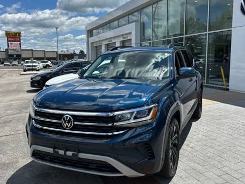 Used 2023 Volkswagen Atlas SE w/ Panoramic Sunroof Package FWD image 17