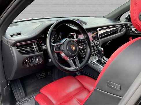 Used 2021 Porsche Macan AWD/4WD image 16