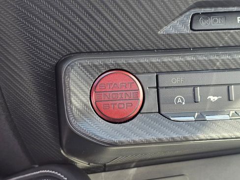 Used 2025 Ford Mustang GT Premium RWD image 38