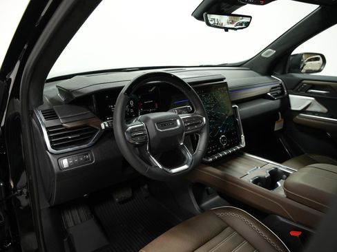 New 2026 GMC Acadia Denali Ultimate w/ LPO, Floor Liner Package image 28