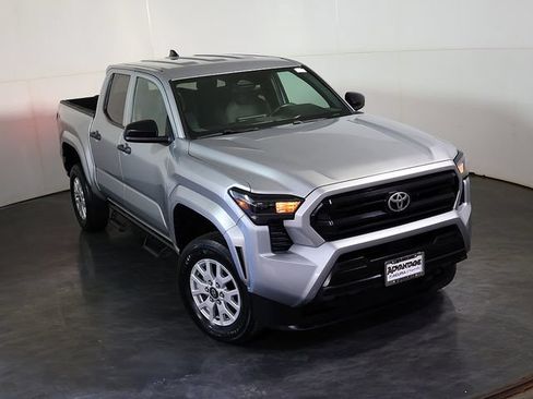Used 2024 Toyota Tacoma SR AWD/4WD image 7