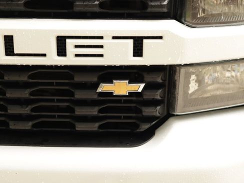 Used 2022 Chevrolet Silverado 1500 Custom AWD/4WD image 30