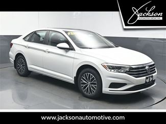 Used 2021 Volkswagen Jetta SE w/ SE Cold Weather Package image 1