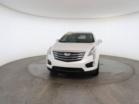 Used 2017 Cadillac XT5 Luxury w/ Driver Awareness Package image 31