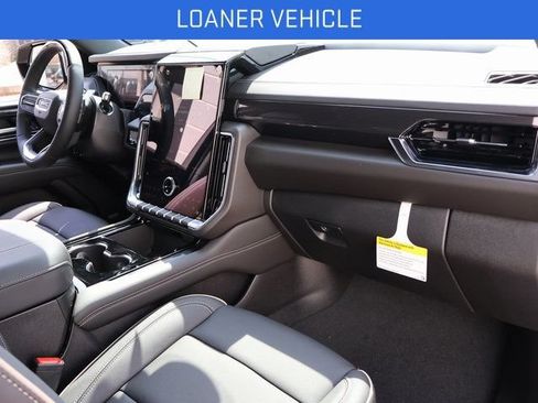 New 2026 GMC Yukon Elevation w/ Elevation Premium Package AWD/4WD image 8