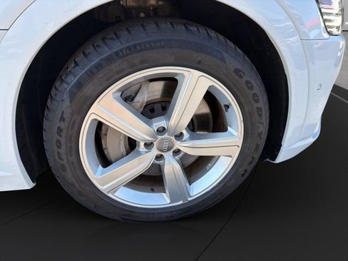 Used 2019 Audi e-tron Premium Plus AWD/4WD image 24