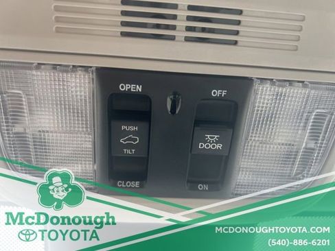 Used 2025 Honda Odyssey EX-L image 24