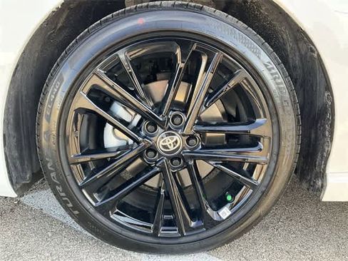 Used 2025 Toyota Camry SE image 12