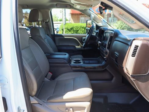Used 2015 GMC Sierra 2500 Denali w/ Duramax Plus Package AWD/4WD image 42