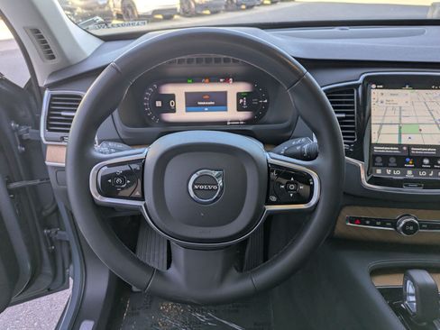 Used 2023 Volvo XC90 T8 Plus w/ Protection Package Premier AWD/4WD image 17