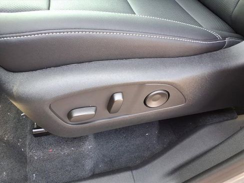 New 2026 Chevrolet Traverse LT image 19